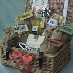 The Potash Farm Luxury Cane Hamper 